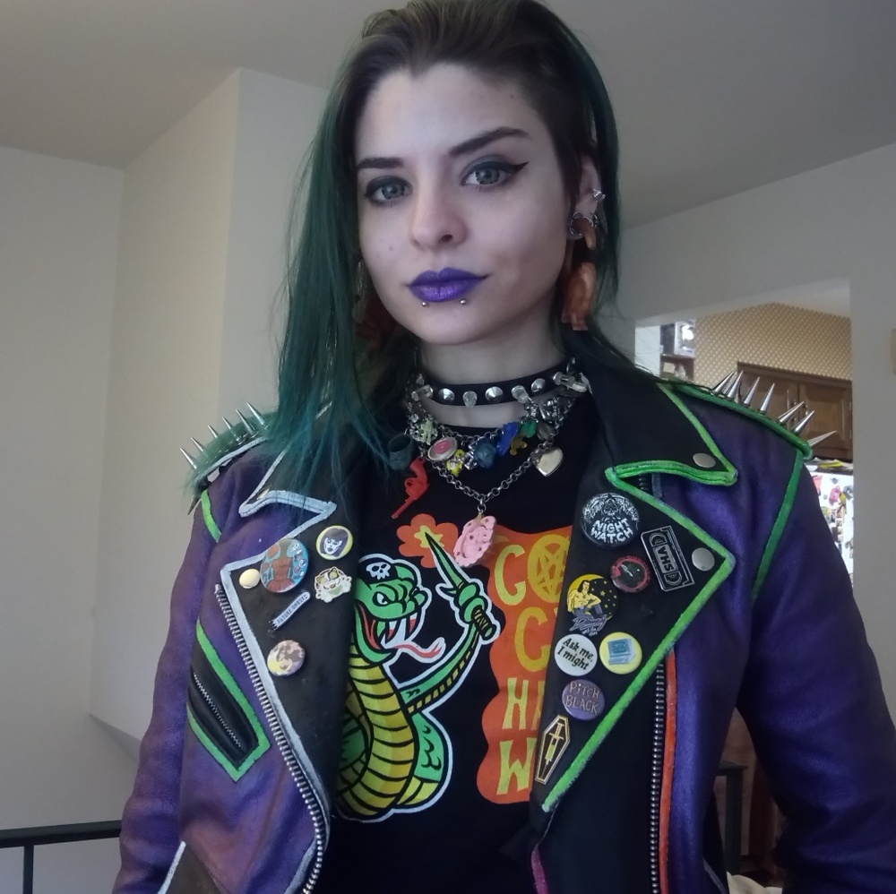 Meet your Posher, Dena